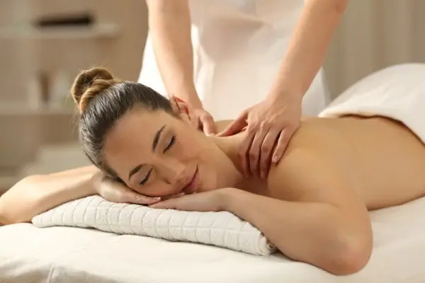 Dịch vụ Massage tận nơi tại Quận 6 giá rẻ nhất TP HCM, phục vụ 24/7 năm 2026 của Massage Pro