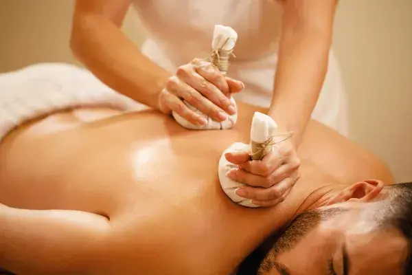 Dịch vụ Massage tận nơi tại Phú Nhuận giá rẻ nhất TP HCM, phục vụ 24/7 năm 2026 của  Massage Pro