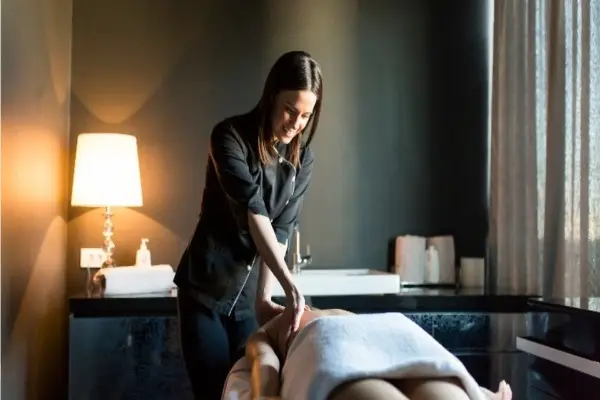 Địa chỉ Massage khách sạn tại quận Tân Bình giá rẻ, phục vụ 24/7 , nhiều ưu đãi 2026 của Massage Pro