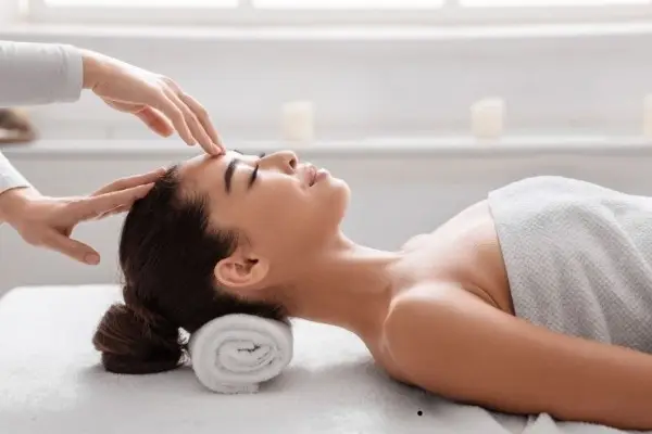 Dịch vụ Massage bấm huyệt tại quận Hoàn Kiếm giá rẻ phục vụ tận nơi 24/7 theo yêu cầu của Massage Pro