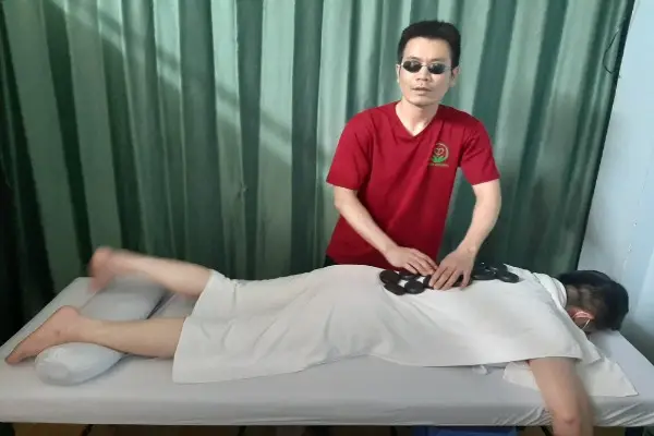 Dịch vụ Massage bấm huyệt tại quận Hai Bà Trưng giá rẻ phục vụ tận nơi 24/7 theo yêu cầu của Massage Pro