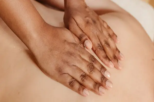 Dịch vụ Massage bấm huyệt tại quận Thanh Xuân giá rẻ phục vụ tận nơi 24/7 theo yêu cầu của Massage Pro