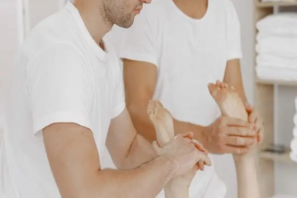 Dịch vụ Massage bấm huyệt tại quận Đống Đa giá rẻ phục vụ tận nơi 24/7 theo yêu cầu của Massage Pro