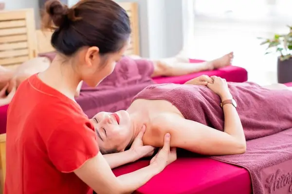 Dịch vụ Massage bấm huyệt tại quận 2 giá rẻ phục vụ tận nơi 24/7 theo yêu cầu của Massage Pro