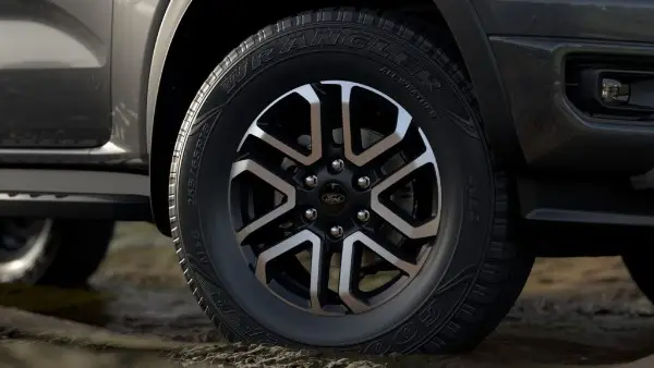 chi tiết khoảng sáng gầm ford ranger 2026 bản đủ tại Ford Phạm Văn Đồng - Ford Hà Nội