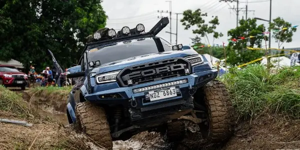 chi tiết khoảng sáng gầm ford ranger 2026 bản đủ tại Ford Phạm Văn Đồng - Ford Hà Nội