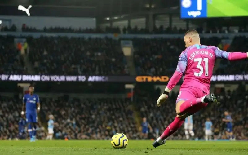 What Is a Goal Kick in Football? Rules and Execution 4 jpg 6aa0c9afd5dfc