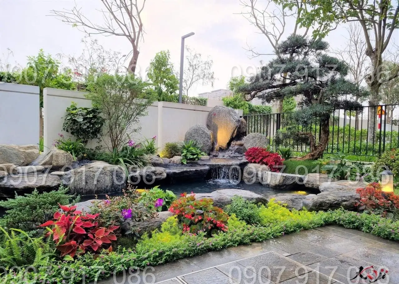 Khám Phá Những Điểm Nổi Bật Khi Lựa Chọn Giá Thi Công Trọn Gói Hồ Cá Koi