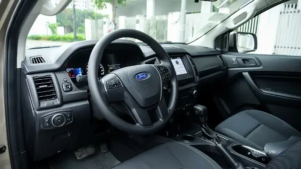 Xe Ford Everest Ambiente: Thiết Kế và Hiệu Suất Ấn Tượng 2026 Tại Ford Phạm Văn Đồng - Ford Hà Nộii