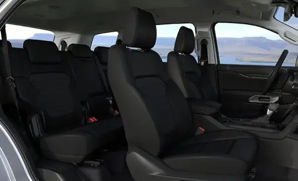 Xe Ford Everest Ambiente: Thiết Kế và Hiệu Suất Ấn Tượng 2026 Tại Ford Phạm Văn Đồng - Ford Hà Nộii