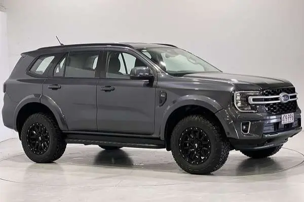 Xe Ford Everest Ambiente: Thiết Kế và Hiệu Suất Ấn Tượng 2026 Tại Ford Phạm Văn Đồng - Ford Hà Nộii