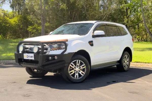 Xe Ford Everest Ambiente: Thiết Kế và Hiệu Suất Ấn Tượng 2026 Tại Ford Phạm Văn Đồng - Ford Hà Nộii