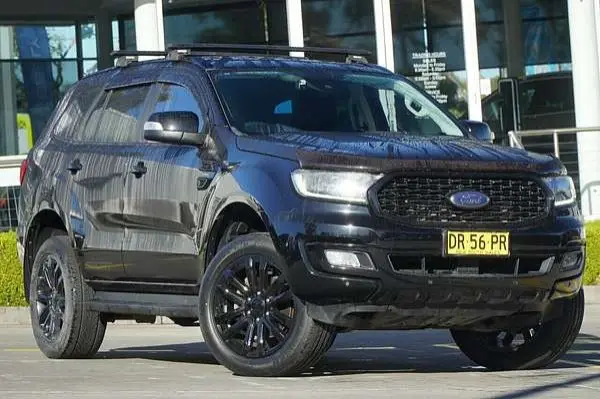 Xe Ford Everest Ambiente: Thiết Kế và Hiệu Suất Ấn Tượng 2026 Tại Ford Phạm Văn Đồng - Ford Hà Nộii