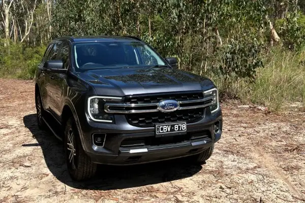 Xe Ford Everest Ambiente: Thiết Kế và Hiệu Suất Ấn Tượng 2026 Tại Ford Phạm Văn Đồng - Ford Hà Nộii